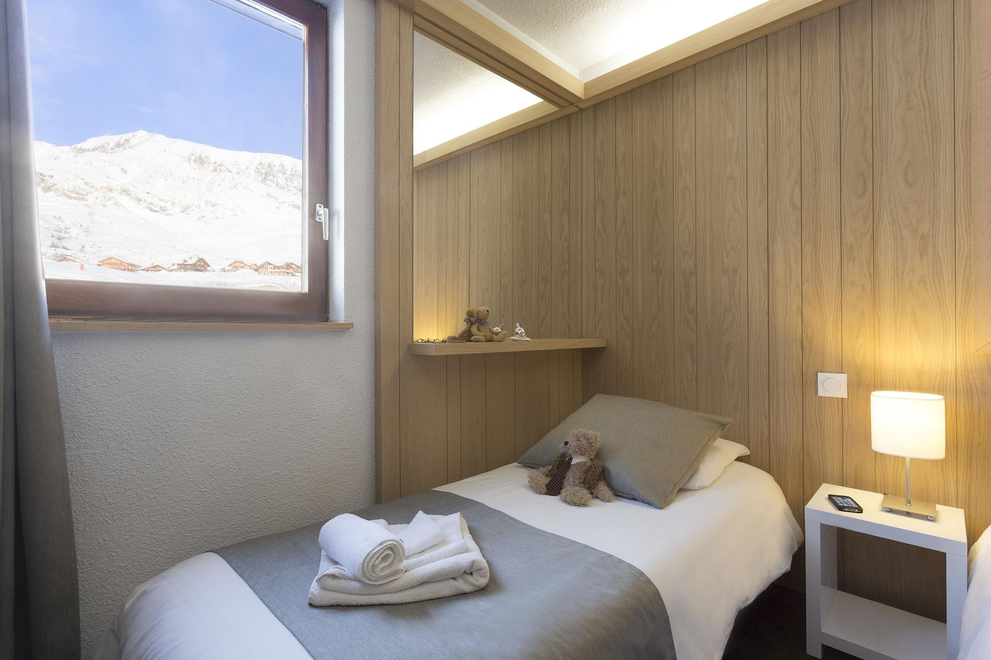 Hotel Club Mmv Les Bergers **** Alpe d'Huez Eksteriør bilde